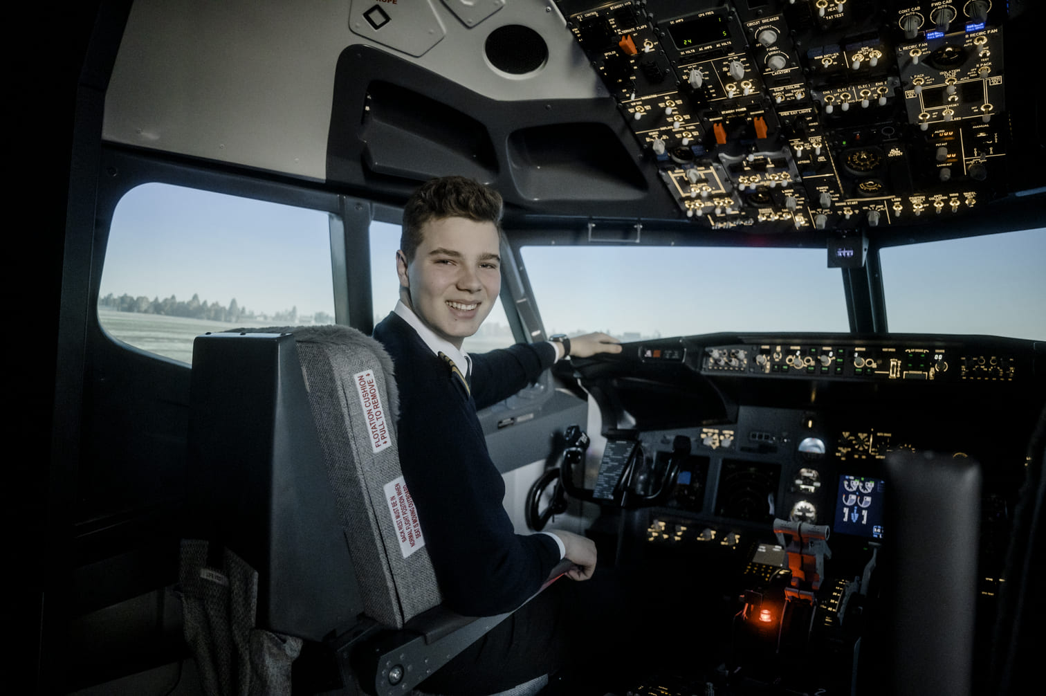 Pilot im Boeing 737 Flugsimulator
